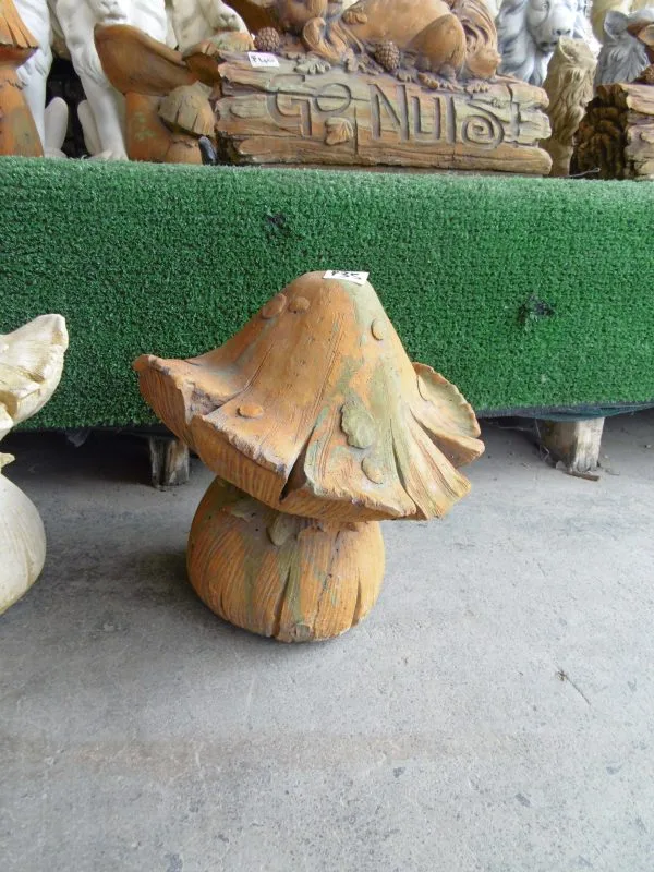 #5 - Single Mushroom Short (rust_green)