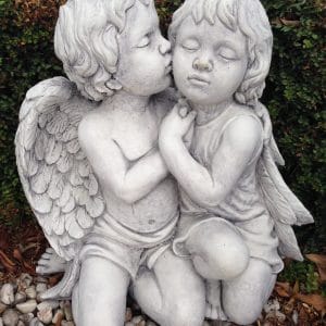 Angels Kissing 2