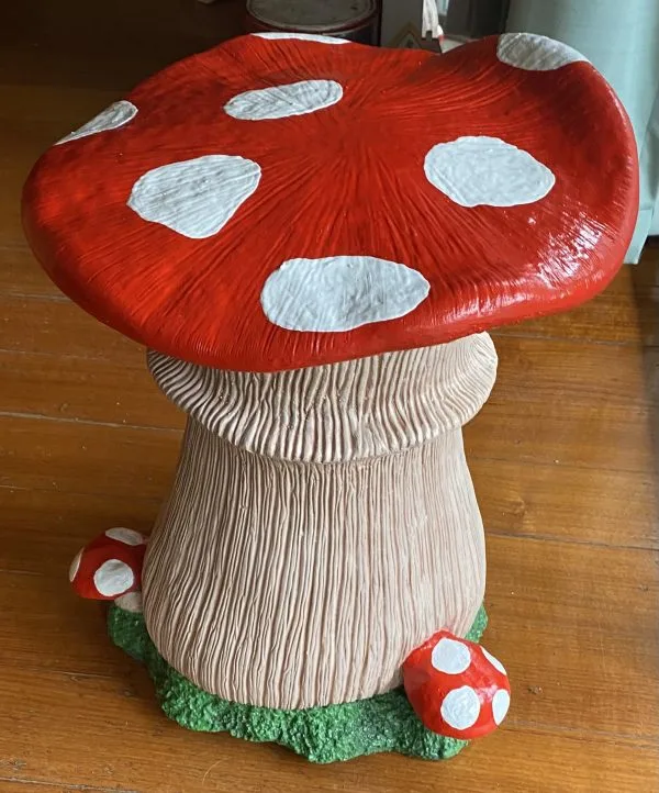 Mushroom Seat XL Concrete Statue (1707) - Image 2