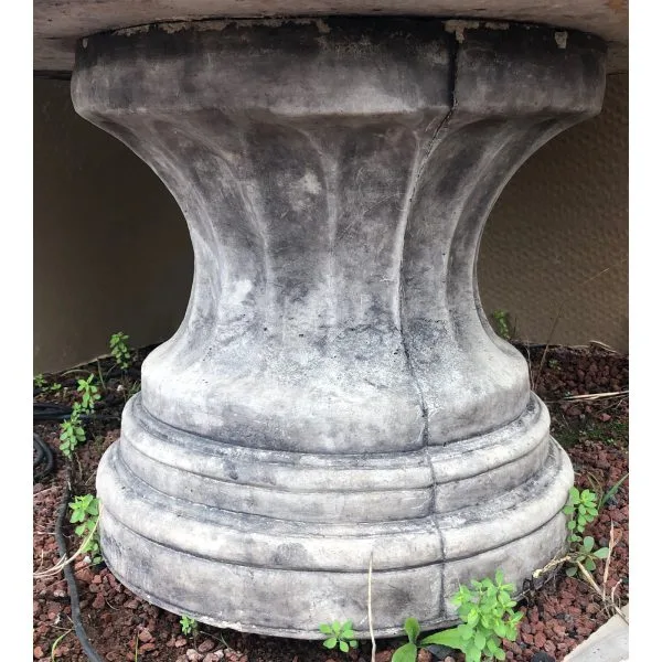 Chelsea Pedestal Large Concrete Plinth / Stand