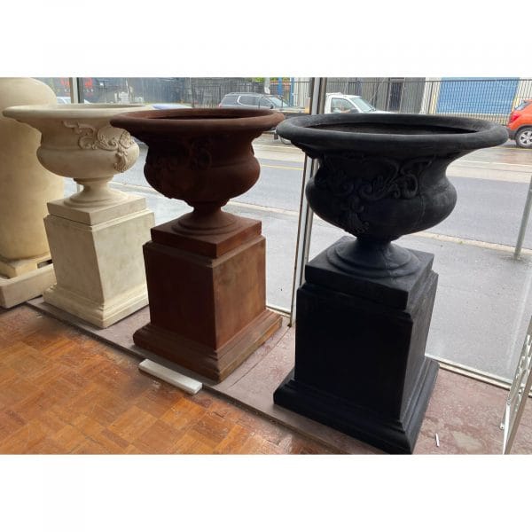 St Michelle Urn and Pedestal Set - Image 2