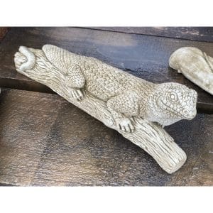 Lizard on Branch Concrete Animal Statue 0940