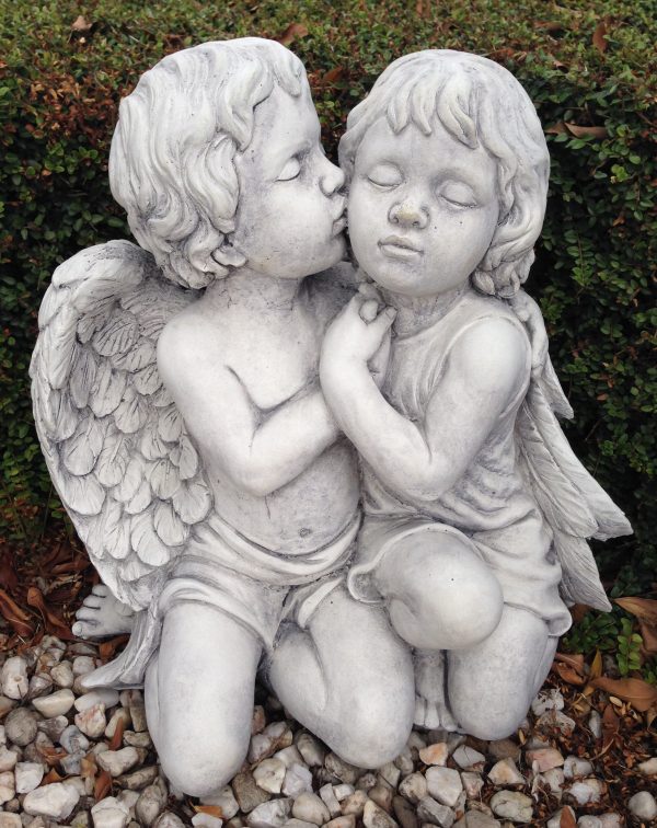Angels Kissing 2