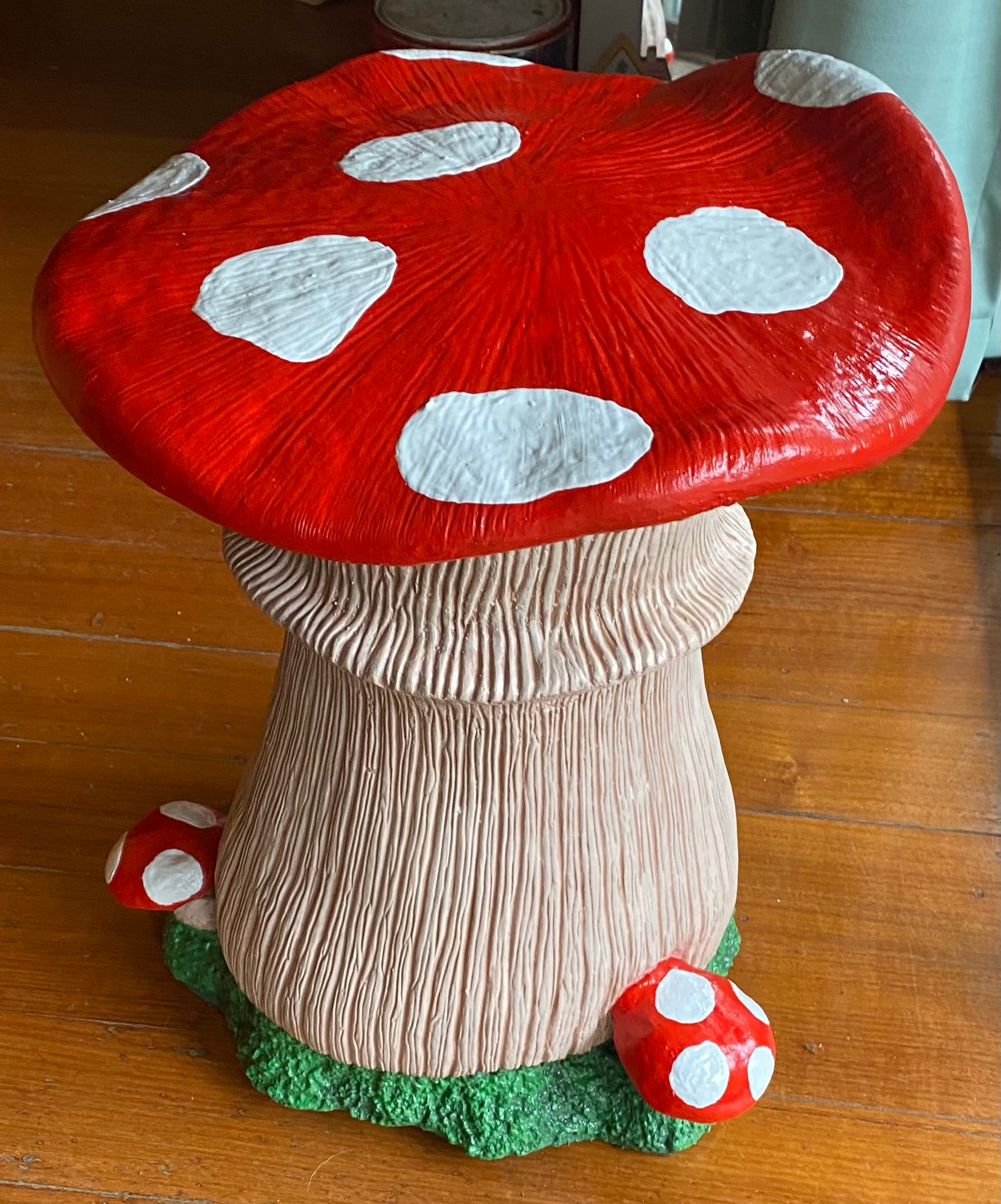 Concrete sales mushroom stool