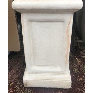 Square Pedestal Medium Concrete Plinth / Stand