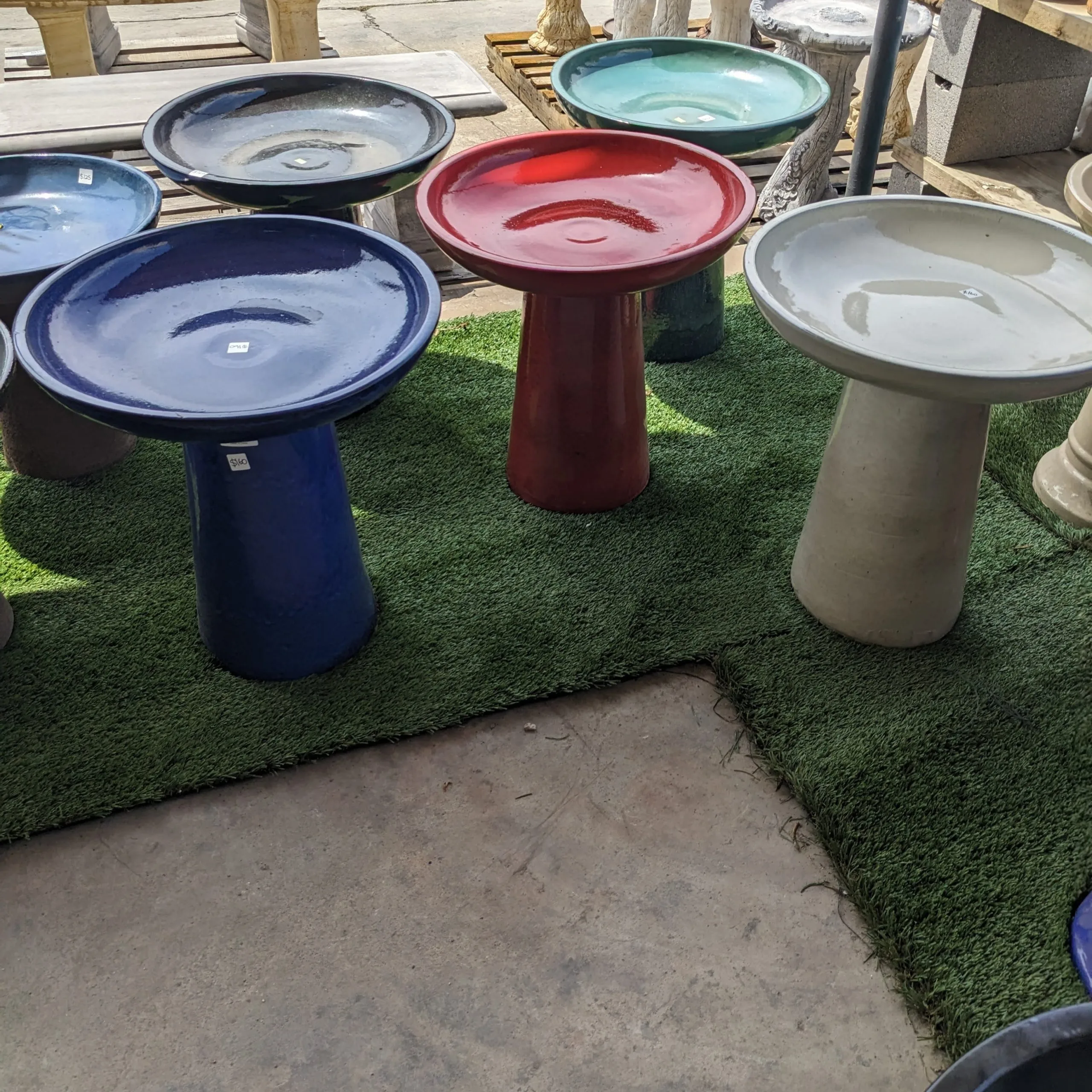 Moderno Glazed Birdbath - Image 2