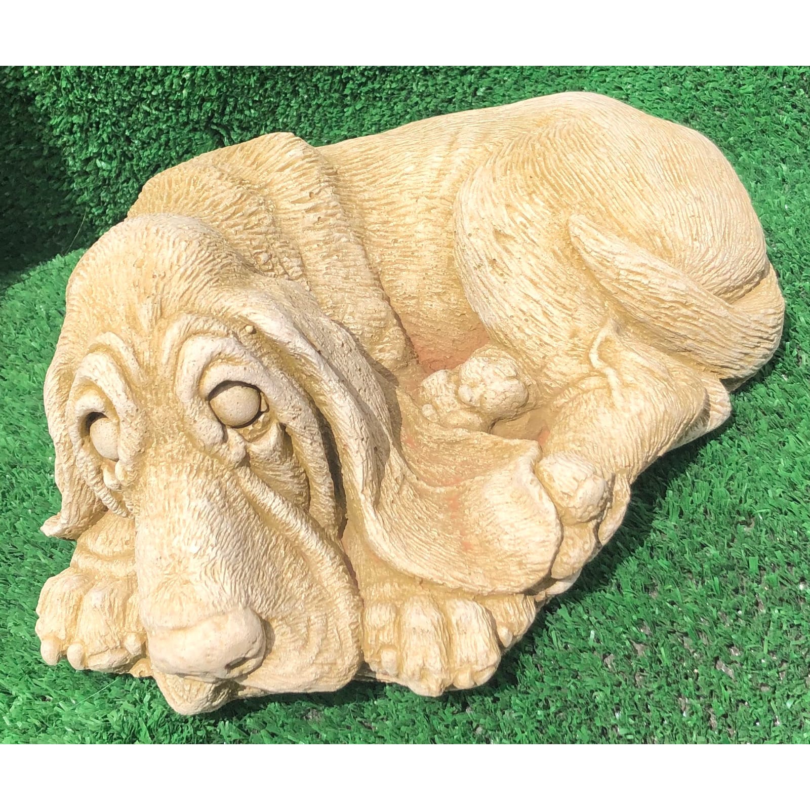 Flat Bloodhound Concrete Dog Statue 0028 - Image 3