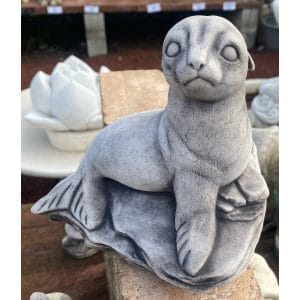Seal on Rock Concrete Animal Statue 0168