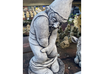 Al Doon Cheeky Pants Down Concrete Gnome Statue 9505