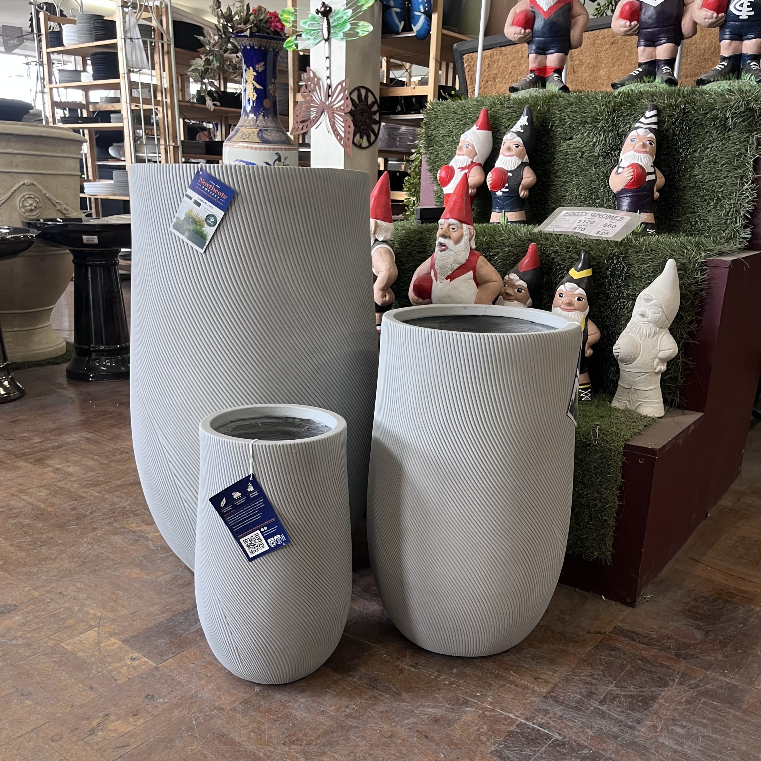 Helix U Pot Lightweight Garden Pot - Image 4